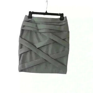 Katherine Kidd Skirt. Size 6 fully lined zipper in back gray.